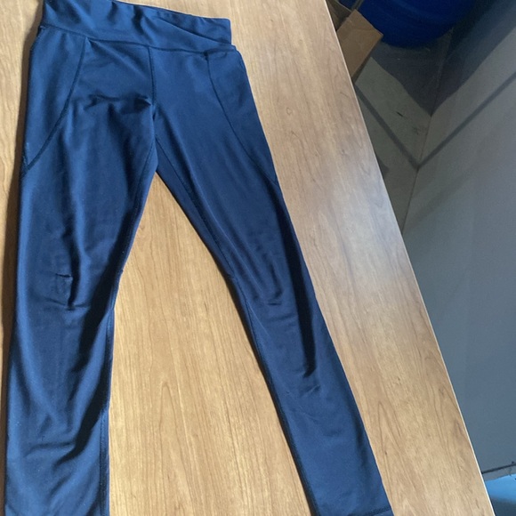 Old Navy Active black leggings - Picture 3 of 3